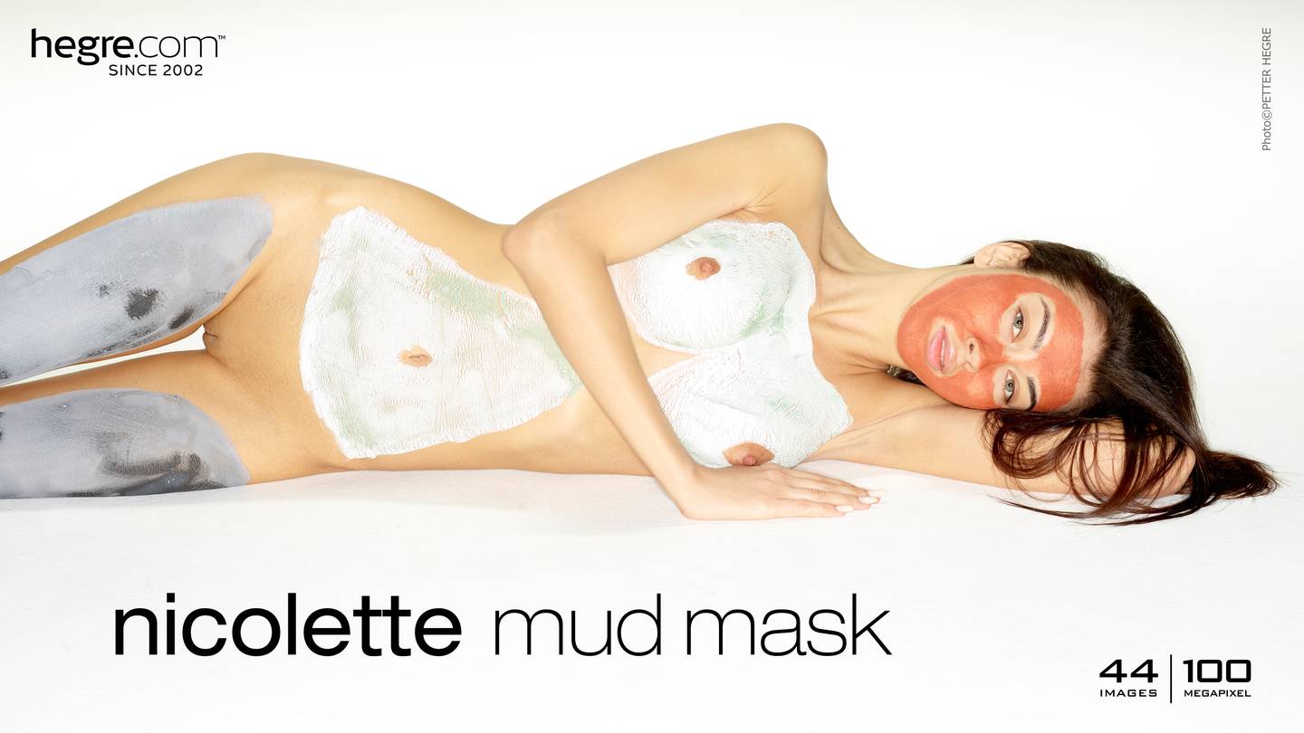 Hegre nicolette mud mask poster